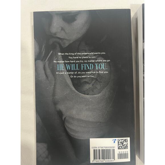 Books 1 & 2 Chained Hands locked Hearts T.L. Smith - Picture 4 of 5